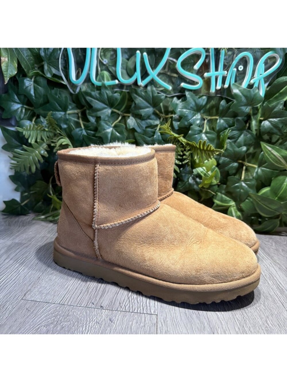 UGG Classic Mini II Womens Size 9 US Chestnut Brown Suede Lined Boots 1016222